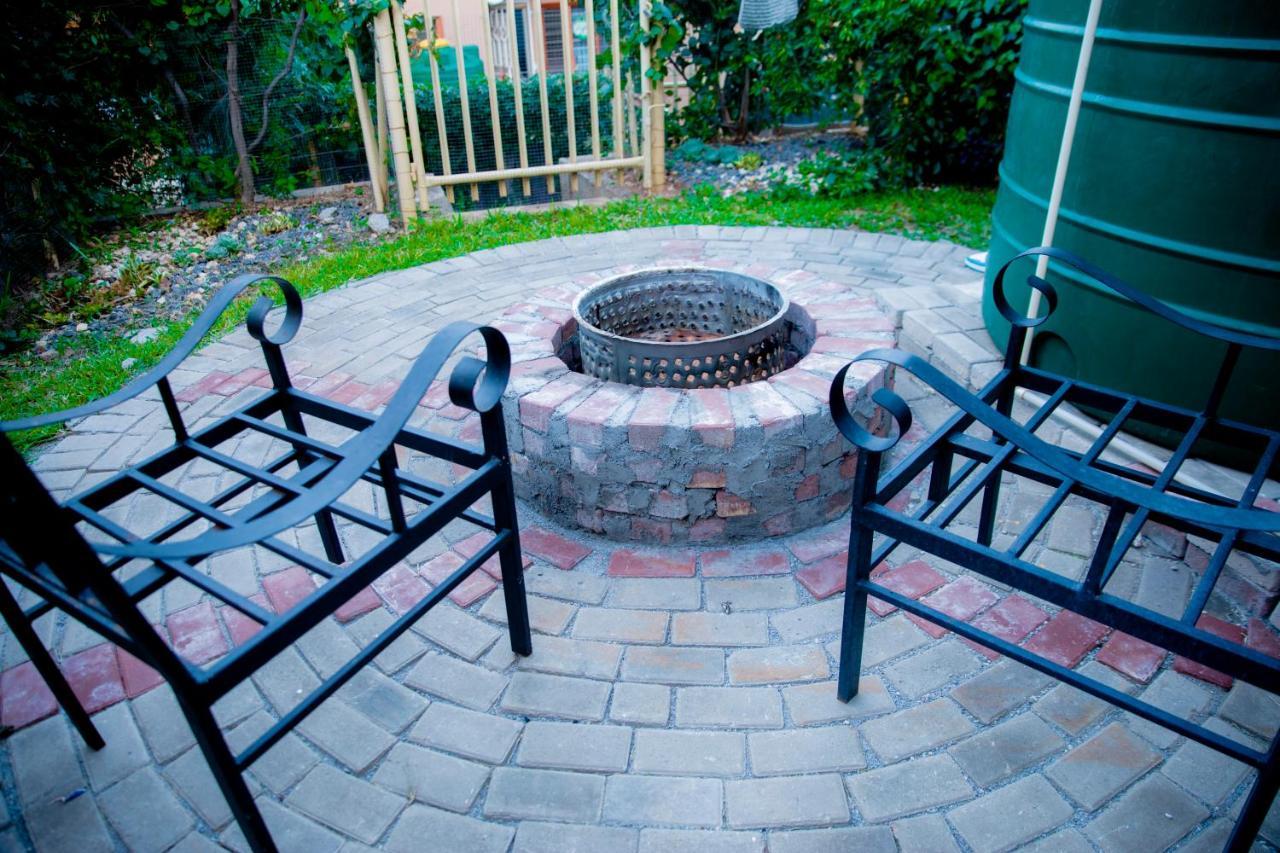 Sanctuary Aparthotel-Ac-Garden- Solar-Wi-Fi -Firepit-Park-Carport Lusaka Exteriör bild