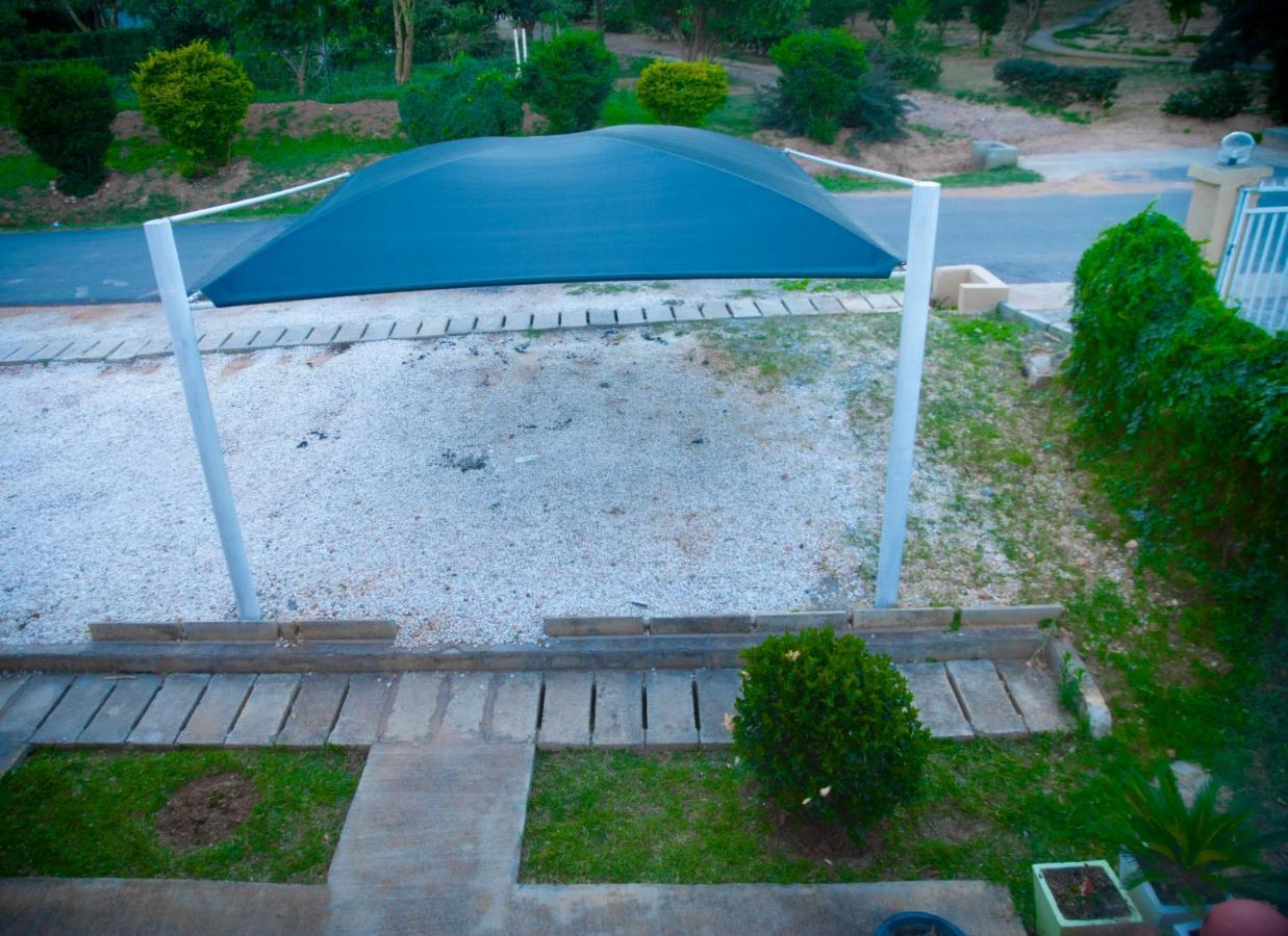 Sanctuary Aparthotel-Ac-Garden- Solar-Wi-Fi -Firepit-Park-Carport Lusaka Exteriör bild